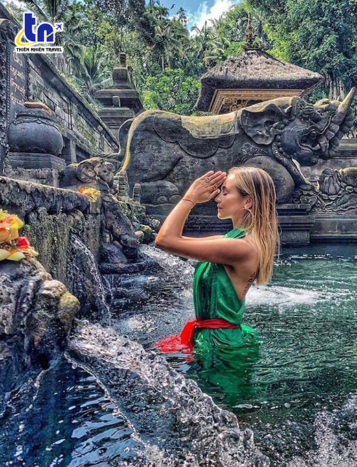 Đền suối thiêng Tampak siring - Bali